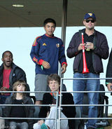 莱昂纳多与滚石主唱南非观战 偶像失利吃惊万分(图)