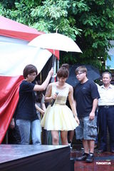 组图：丁当发片牵红线求姻缘 自曝曾被前男友劈腿