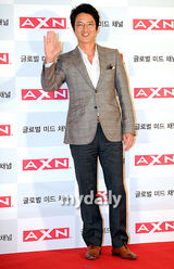 组图：郑俊浩赵允熙郑妮可等出席美剧频道开播式