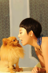 高清图：小范冰冰杨慧娇酷暑献清凉 代言高档别墅