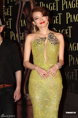 高清图：舒淇发型复古长裙性感 黄秋生装扮新潮