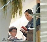 组图：47岁关淑怡时尚冷艳 曝儿子生父是活佛