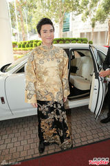 组图：甄子丹小姨子嫁百亿豪门 新郎中式装迎亲