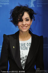 幻灯：电影《在路上》发布会 女演员兹尼卡鬼马可爱