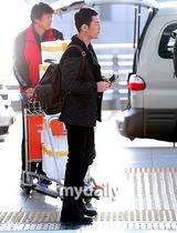 组图：《IRIS2》赴匈牙利取景 李多海等亮相机场