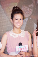 组图：ELLA出席新片首映会自曝拍动作戏崩溃痛哭