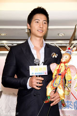 幻灯图：李尚禹抵台宣传 入戏太深称对女生没感觉