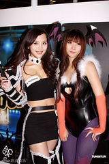 组图：陈静松岗李那小羽cosplay装性感出席活动