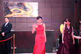 甘婷婷亮相上海电影节 现场被称“高产”女艺人