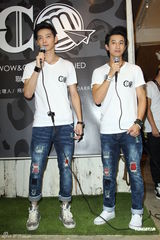 组图：飞轮海今年无缘合体 Darren计划向女友求婚