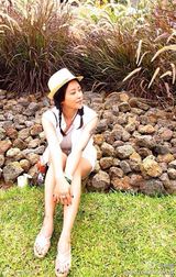 组图：郝蕾产后恢复身材曼妙 梳麻花辫似少女