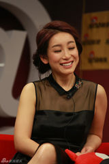 组图：《圣诞玫瑰》做客 桂纶镁邀张震演色魔