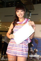 幻灯图：伊林模特巧克力浴衣秀 望展示多元浴室氛围