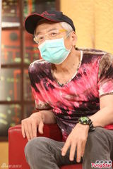 组图：高凌风虚弱上节目 驳斥前妻不实指控