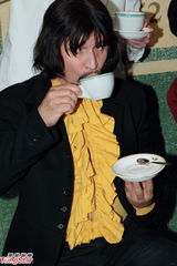 组图：复刻披头士演唱会香港举行 街头忙宣传