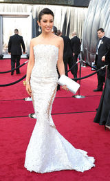 高清组图：李冰冰白色裹胸礼服优雅亮相