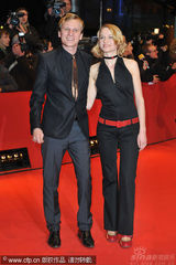 幻灯：《犹太人苏斯》首映礼 主演玛蒂娜优雅亮相