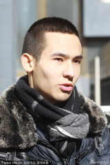 组图：北影表演系招生初试 混血帅哥PK清纯萌妹