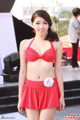 组图：19位入选亚姐泳装出镜 大秀身材性感靓丽