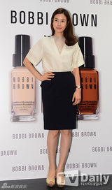 组图：少时Sunny与李泰兰等为某品牌化妆品站台