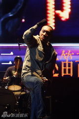 高清：迷笛第一天 二手玫瑰扭机何勇轮番登台