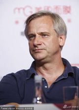 组图：金爵奖评委齐亮相 宁浩疲惫心不在焉