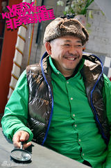 组图：《非常绑匪》搞笑花絮 姜武扮老虎卖萌