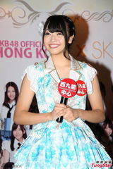 组图：SKE48成员亮相香港 短裙性感秀美腿