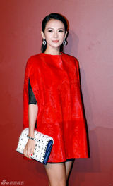 组图：章子怡刘嘉玲倪妮上海看秀笑容满面