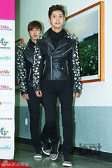 组图：东方神起等献唱2013韩流梦想演唱会