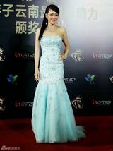 组图：孟广美领衔秋日性感尽展傲人身材