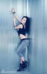 组图：韩第一车模素颜私照被吐槽判若两人