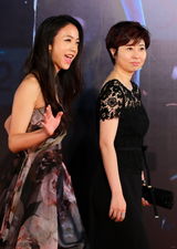 组图：《宗师》剧组压轴红毯 女星争秀美胸美背