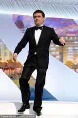 组图：戛纳电影节开幕 斯皮尔伯格携评审团亮相