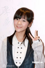 幻灯：《叶问前传》杀青 黄奕爱上咏春徐娇变身淑女