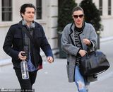 组图：电影明星爱名模 直的弯的都逃不过