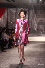 组图：林志玲透视装现身妩媚性感 看众名模走秀