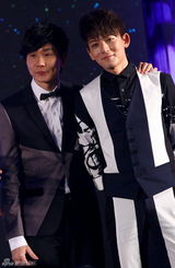 组图：MusicRadio颁奖发布会 林俊杰姚贝娜现身