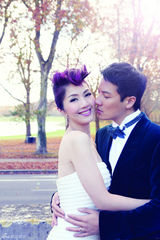 高清图：杨千嬅甜蜜拍婚纱照 与丁子高幸福相拥