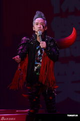 组图：张达明栋笃笑首映 叶璇诸葛梓岐齐捧场 