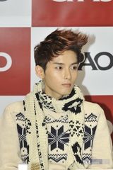 组图：少女时代Super Junior签名会人山人海   