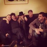 组图：《迷失》剧组重聚 称结局机上乘客没有死