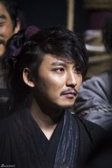 独家：《海盗》雪天开工 孙艺珍霸气雪莉遭绑