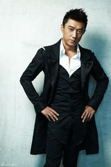 组图：王新时尚写真散发诱人反转魅力