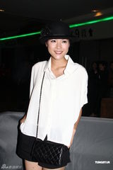 组图：Gaga个唱粉丝经典造型助阵  陈浩民夫妇捧场