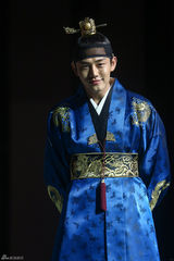 高清图：《张玉贞》发布 金泰熙刘亚仁古装亮相