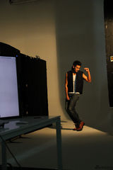 组图：彭于晏为《激战》变身“战斗型男”