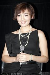 组图：《警察日记》主创见观众 导演大笑心情好