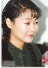 高清图：萨日娜做客《影视风云榜》青涩照首曝光 