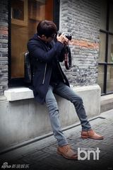 组图：朴施厚中国时尚街拍 自然休闲帅气足